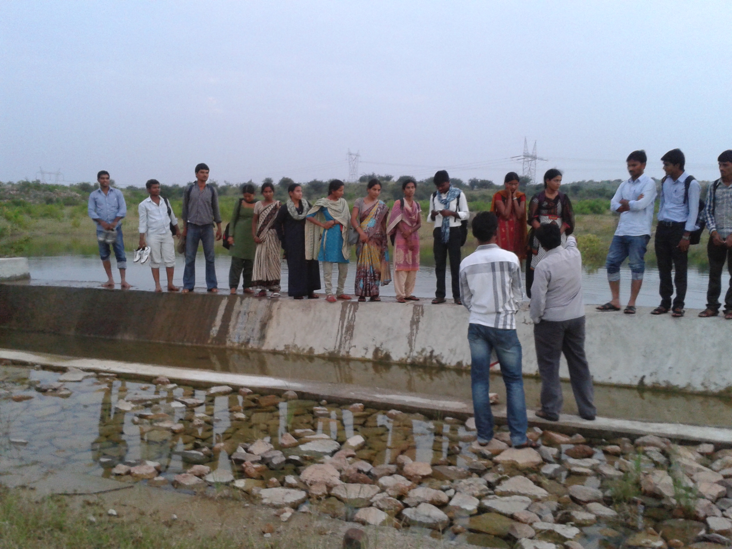 https://1ngo.sgp1.digitaloceanspaces.com/media/ards/Students visit watershed works 2.jpg